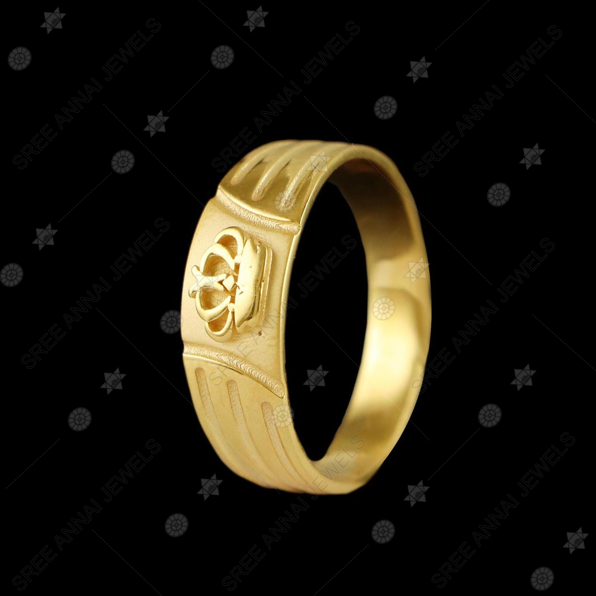 Golden wedding couple ring with big shiny diamond Vector Image
